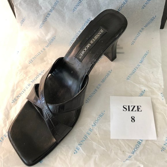 * SOLD *  Jennifer Moore - sandals - Picture 2 of 5